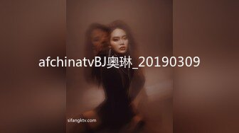 【新片速遞】网红级爆乳女神下海小尺度诱惑 ，颜值超棒大奶翘臀 ，带着项圈跳蛋塞逼 ，放着自己的小视频 ，珍珠内裤小穴若隐若现[1.26G/MP4/03:03:39]