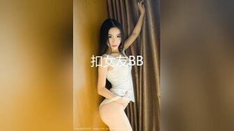 暗藏摄像头偷拍美少妇洗完澡掰开BB在找什么呢，难道毛毛还能长到B里面去？好像在拔毛