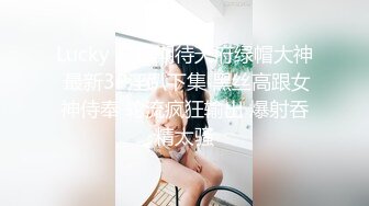 【新片速遞】趁著前女友老公出差不在家,到她家褕情啪啪,桌上还放著婚纱照,真实刺激