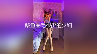 极品S女王闹市区牵绳遛男奴发号施令，路人纷纷拍照致敬