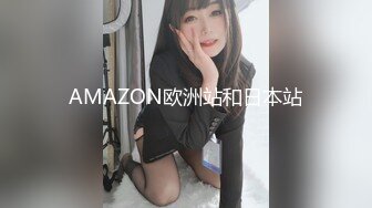 冒死尾随高跟姿色女同事上厕所 肥美的小黑鲍