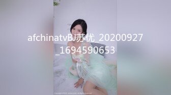 猛人健身房偷拍妹子换衣服