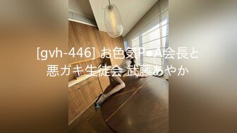 女朋友跪着让我从后无套爆操她