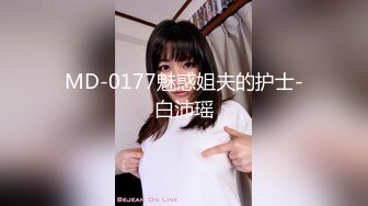 SWAG 在咖啡厅被粉丝认出!直接找他当男主角 Lucienna