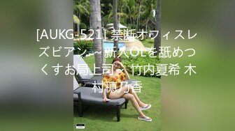 颜值不错黑衣纹身妹子，舔弄深喉口交上位骑坐自己动大力猛操