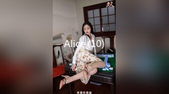 【新片速遞 】 小夫妻露脸直播做爱，后入狠狠美艳老婆，扶腿传教士女上位啪啪大屌塞满小穴，内射一逼