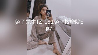 夜色精品黑色风衣性感妹子第二炮，啪啪近距离拍摄翘屁股猛操