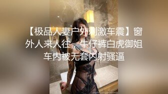  颜值不错的小少妇露脸跟小哥在家激情啪啪，让小哥舔逼后入爆草浪叫