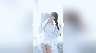 探花一哥佳作不断  00后大圈女神相伴  小美女被花式操逼 高潮表情扭曲