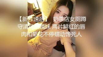  大奶黑丝颜值不错的小骚妻跟小哥在家激情啪啪，全程露脸深喉大鸡巴让小哥各种体位狂插