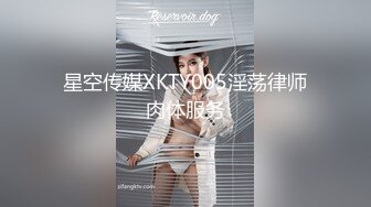 无毛逼风骚少妇露脸好骚坐在保险柜上按着大哥头让他舔逼，表情好骚浪叫呻吟，让大哥揉着骚奶子草嘴干骚逼