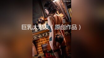 【新片速遞】【活久见啊】这算是3P还爽双飞？一个真男人和一个大屌妖艳的人妖 一起轮流着操一个美眉，大屌人妖还给小哥口交 再狠操美眉