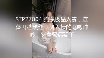 无套后入小女友，几下就忍不住射