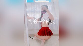 让熟女穿上刚买的学生制服